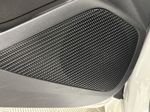 Used 2023 Toyota Corolla LE image 19