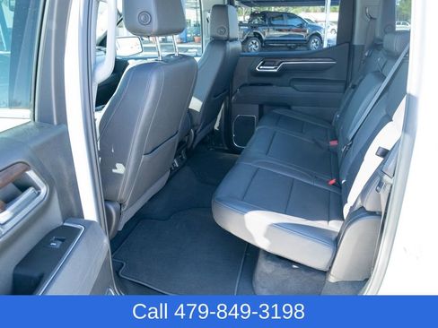 Used 2025 GMC Sierra 1500 SLT image 28