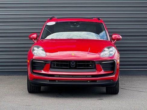 Used 2025 Porsche Macan image 10