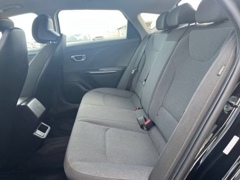 Used 2025 Kia K4 FWD image 23