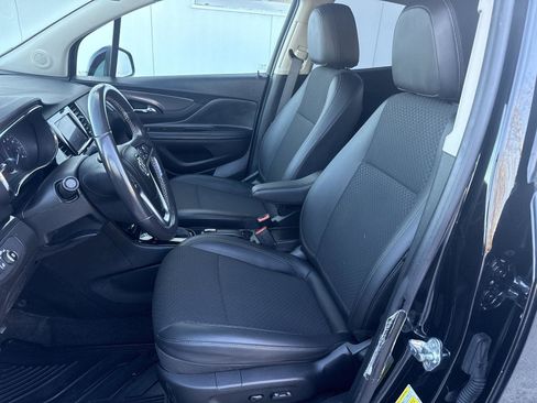 Used 2022 Buick Encore Preferred w/ Safety Package image 11