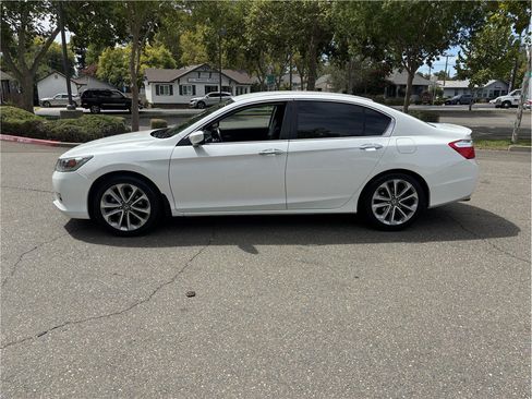Used 2014 Honda Accord Sport image 2