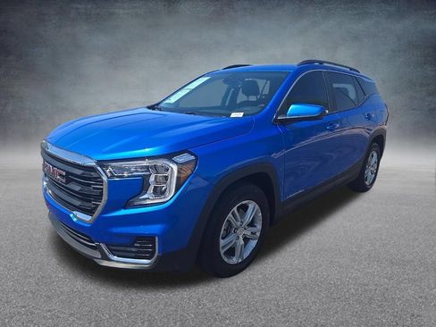 Certified 2024 GMC Terrain SLE w/ Driver Convenience Package FWD image 8