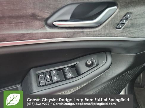 Certified 2023 Jeep Grand Cherokee Limited w/ Black Appearance Package image 21