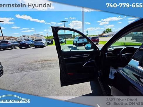 Used 2025 Kia Telluride S AWD/4WD image 13