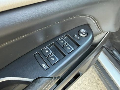 Used 2015 Cadillac SRX FWD image 22