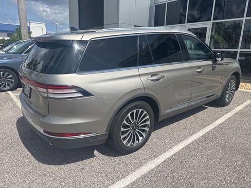Used 2023 Lincoln Aviator Reserve w/ Equipment Group 201A RWD image 4