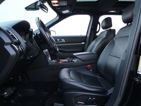 Used 2017 Ford Explorer Limited w/ Equipment Group 301A image 33