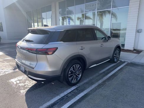 Certified 2026 INFINITI QX60 Luxe w/ Cargo Package FWD image 3