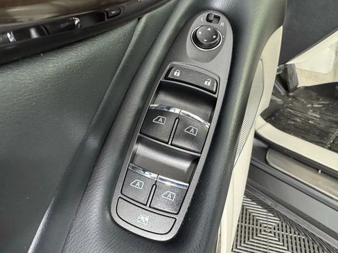 Used 2018 INFINITI Q50 Luxe w/ Sensory Package (Luxe) image 38