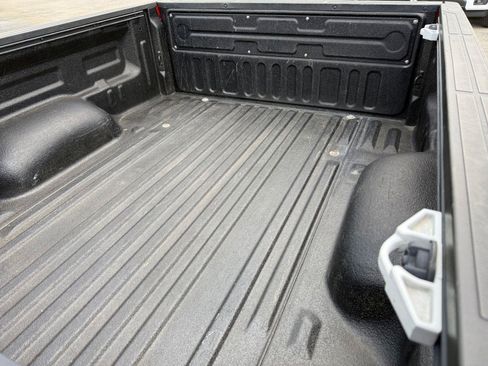 Used 2018 Toyota Tundra SR5 AWD/4WD image 10