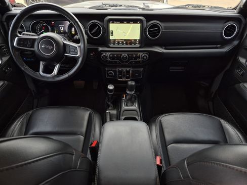 Used 2023 Jeep Wrangler Unlimited Sahara w/ Cold Weather Group image 31