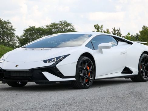 Used 2024 Lamborghini Huracan Tecnica RWD image 28