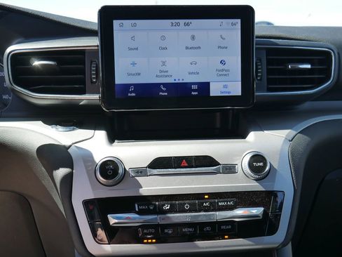 Used 2022 Ford Explorer XLT w/ Equipment Group 202A image 35