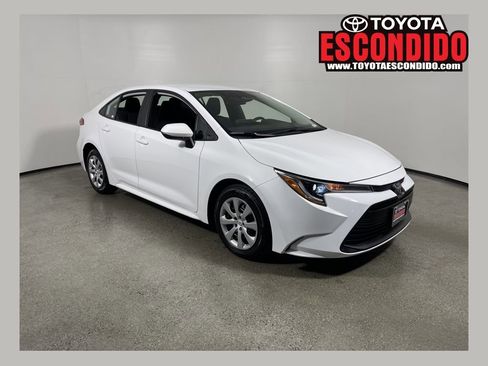 Certified 2024 Toyota Corolla LE image 1