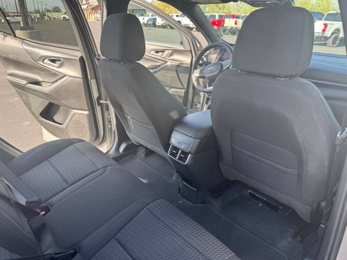 Used 2026 Chevrolet Equinox LT AWD/4WD image 14