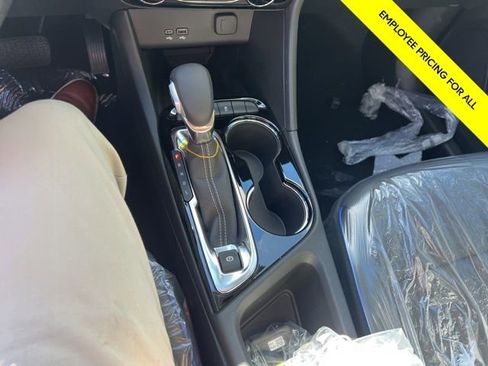 New 2025 Buick Encore GX Sport Touring image 27