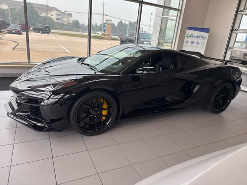 New 2027 Chevrolet Corvette Z06 w/ Z07 Performance Package RWD image 2