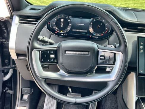 Used 2024 Land Rover Range Rover SE AWD/4WD image 17