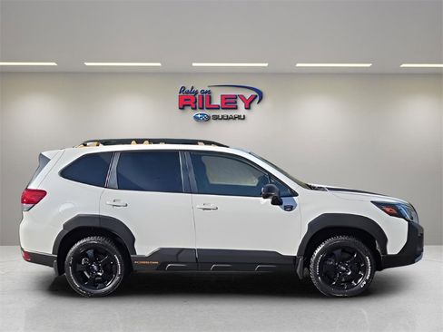 Used 2022 Subaru Forester Wilderness w/ Wilderness Package image 6