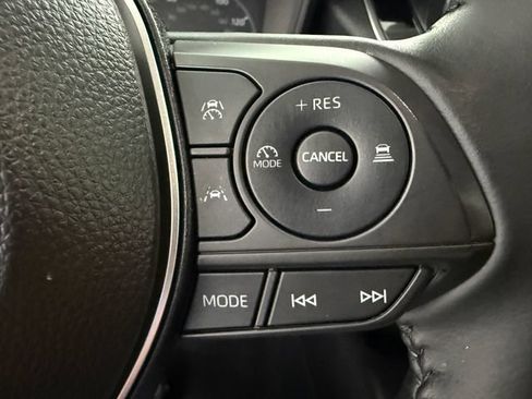 Used 2025 Toyota Corolla SE FWD image 11