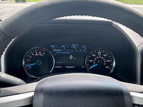 Used 2017 Ford F150 Lariat AWD/4WD image 18