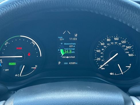 Used 2024 Toyota Sienna XLE image 25