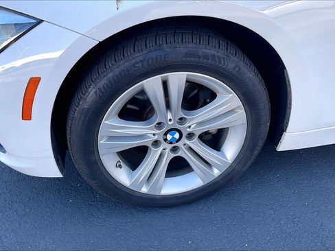Used 2017 BMW 330i Sedan image 12