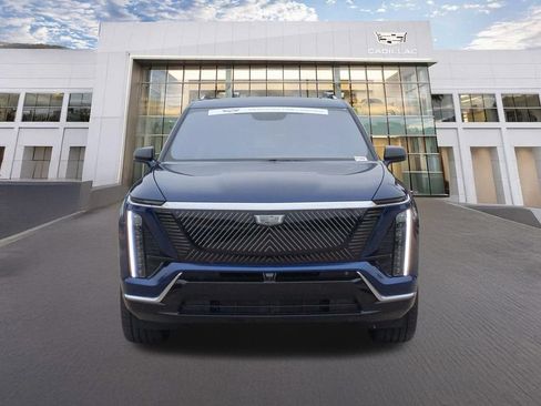 Used 2026 Cadillac Vistiq Premium Luxury AWD/4WD image 2