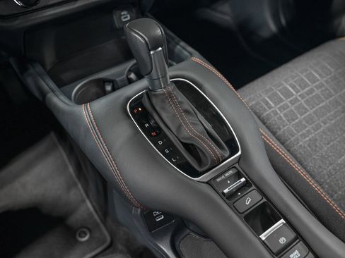 Used 2025 Honda HR-V Sport image 22