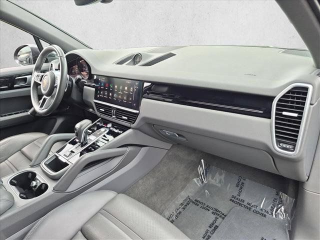 Used 2023 Porsche Cayenne AWD/4WD image 23