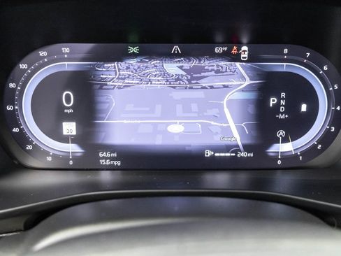 Used 2023 Volvo XC40 B5 Plus w/ Protection Package Premier image 16