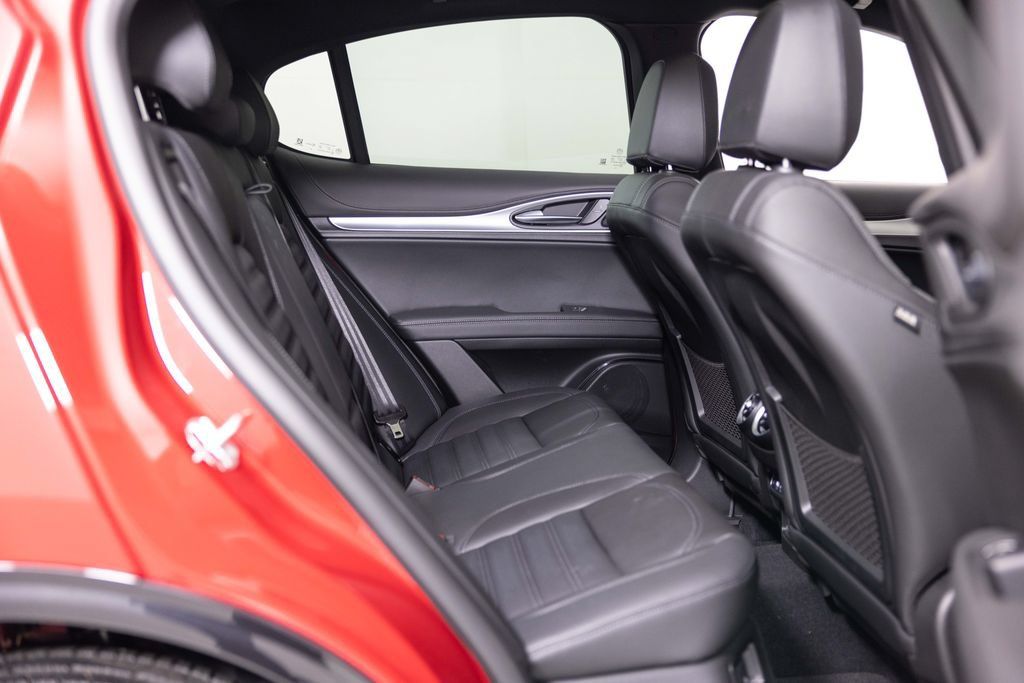 New 2026 Alfa Romeo Stelvio Sprint AWD/4WD image 34