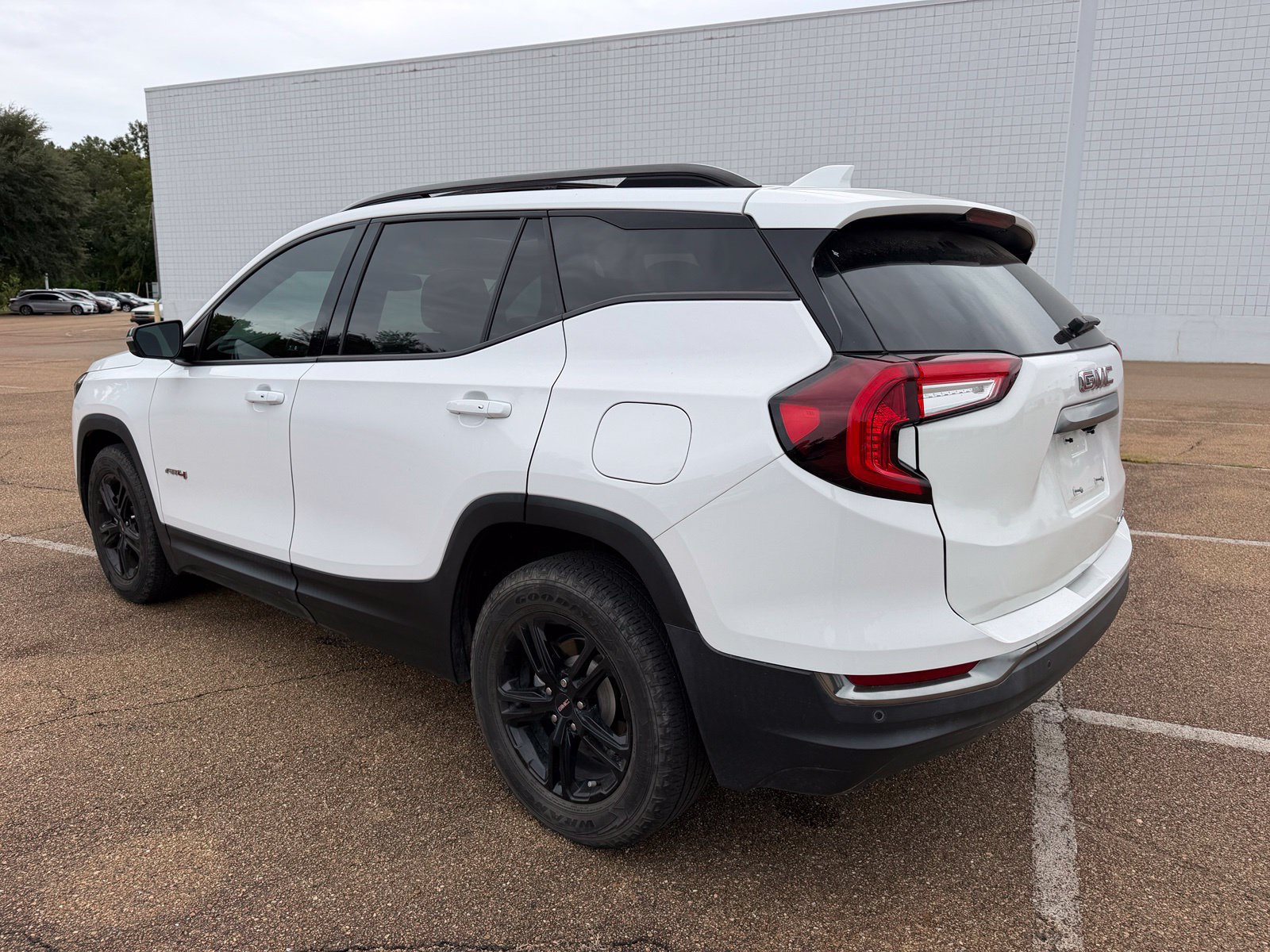 Used 2022 GMC Terrain AT4 w/ Infotainment Package II AWD/4WD image 20
