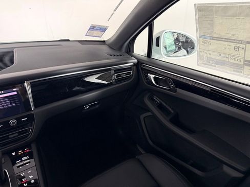New 2025 Porsche Macan S image 22