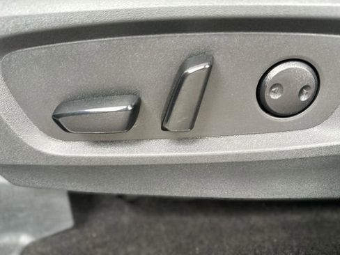 Used 2024 Nissan Pathfinder Platinum AWD/4WD image 13