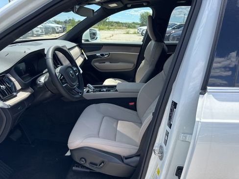 New 2026 Volvo XC90 B6 Plus w/ Protection Package Premier image 10
