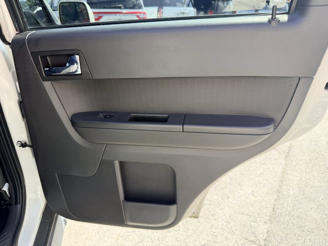Used 2012 Ford Escape Limited AWD/4WD image 25