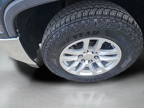 Used 2018 GMC Sierra 1500 SLT w/ Enhanced Driver Alert Package image 6