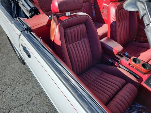 Used 1991 Ford Mustang LX RWD image 39