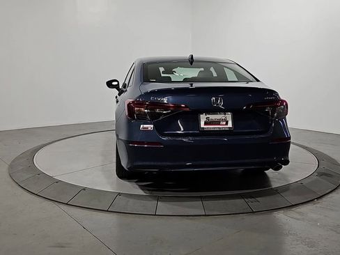 Used 2025 Honda Civic Sport image 4