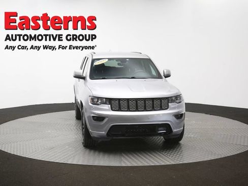 Used 2017 Jeep Grand Cherokee Altitude AWD/4WD image 51