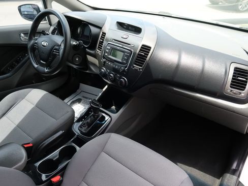 Used 2018 Kia Forte LX image 10