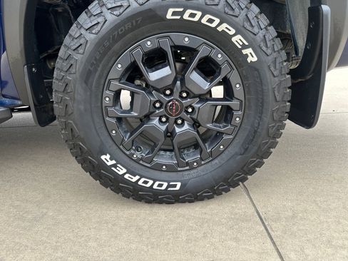 Used 2022 Nissan Frontier PRO-4X w/ Pro-4X Premium Package image 27