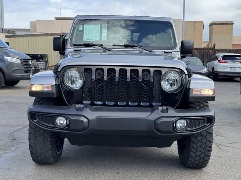 Used 2021 Jeep Gladiator Sport image 8