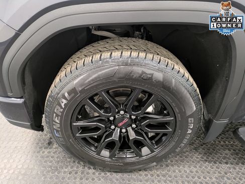 Used 2024 GMC Sierra 1500 Elevation w/ LPO, Elevation Black Package AWD/4WD image 7