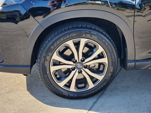 Used 2023 Subaru Forester Limited AWD/4WD image 11