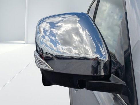 Used 2017 Nissan Armada Platinum w/ Captain Seat Package image 10