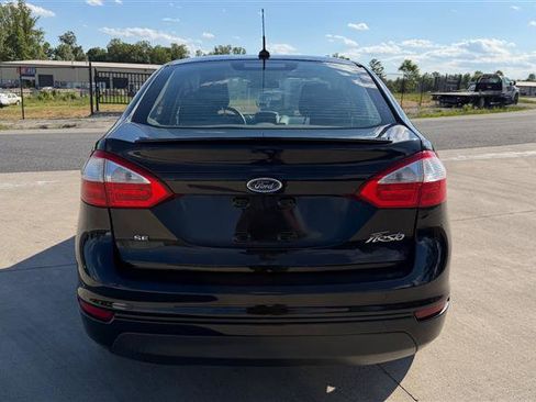 Used 2016 Ford Fiesta SE w/ Equipment Group 201A FWD image 4