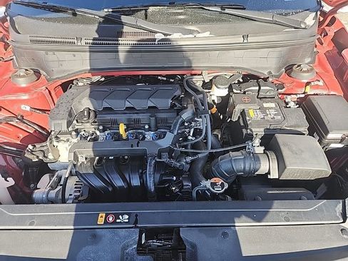 Certified 2025 Hyundai Venue SEL image 22